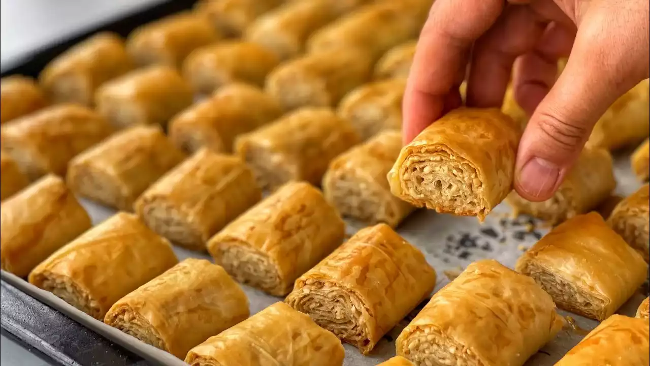 Tahinli Cevizli Kuru Baklavanın Çay ile Uyumu