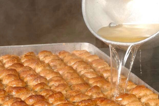 Baklava Şerbeti Neden Şekerlenir?