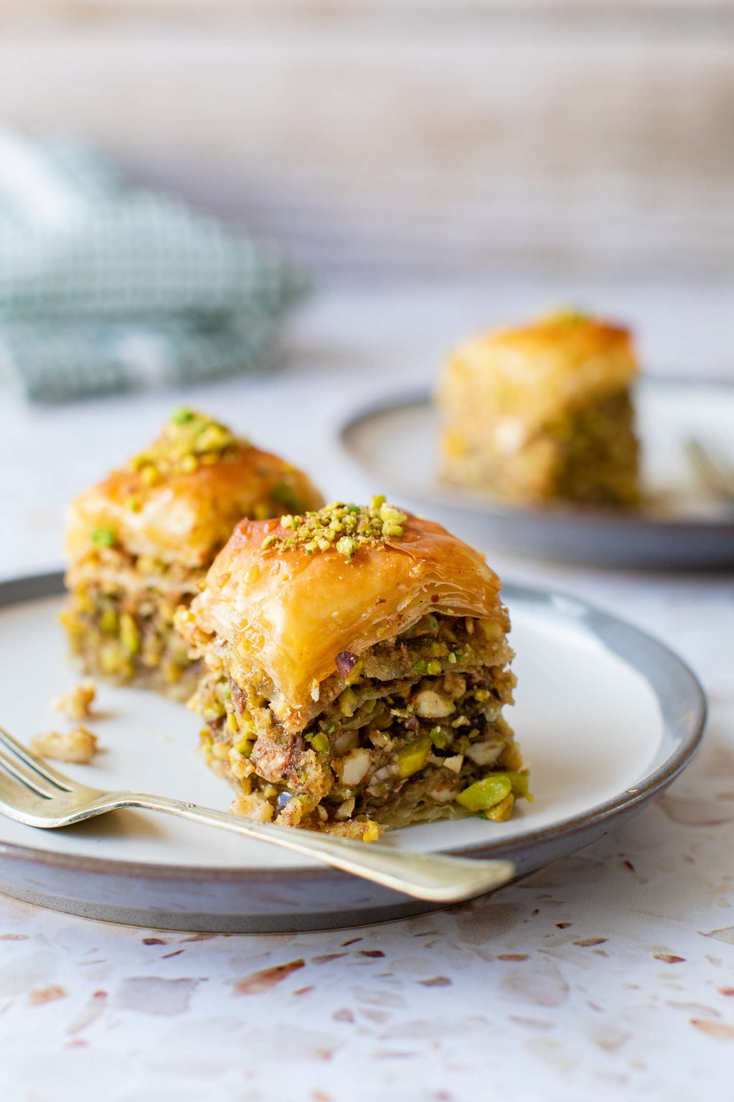 Baklavanın Yağlanması ve Pişirilmesi