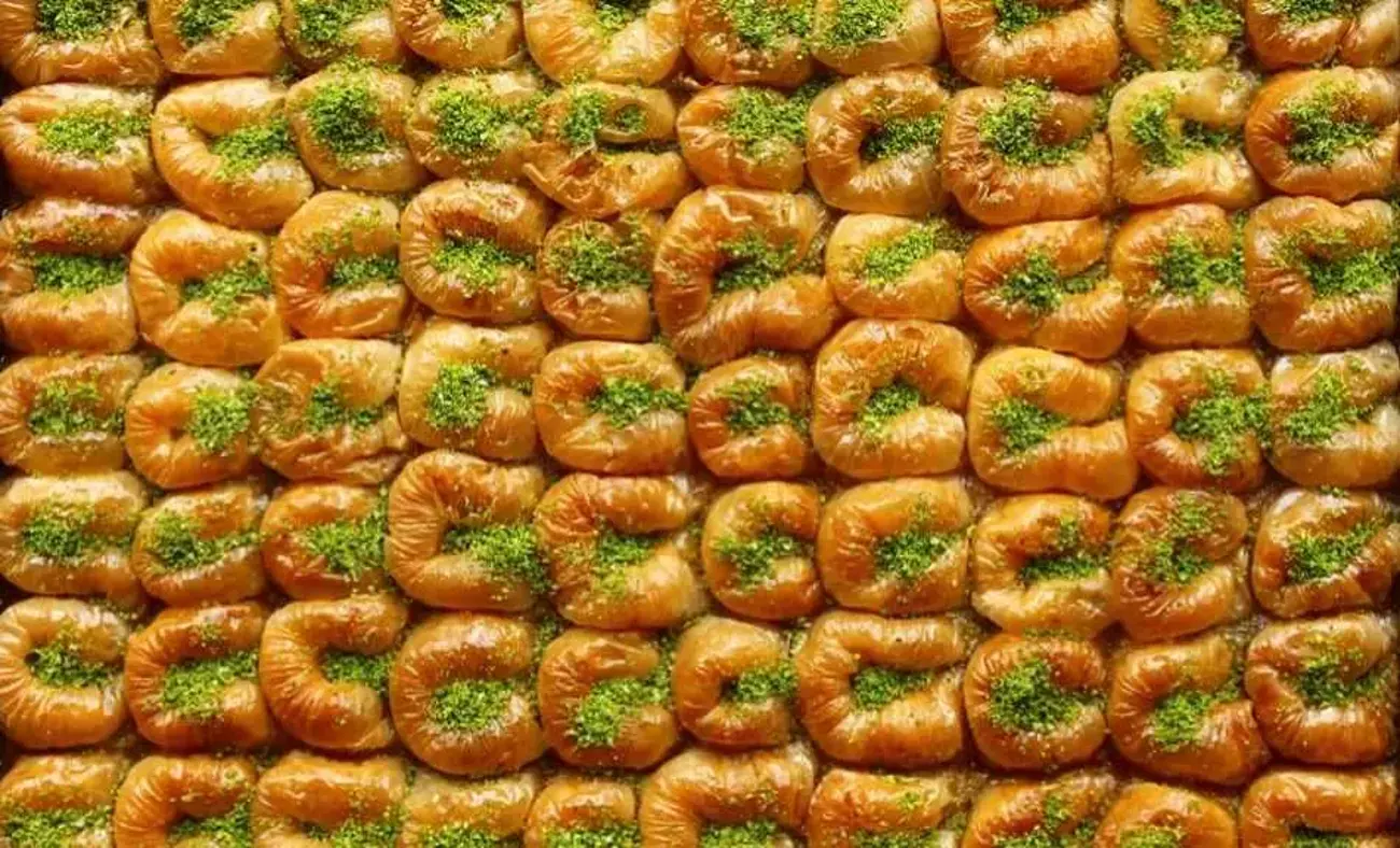 Kuş Gözü Açma Baklava Nasıl Yapılır?